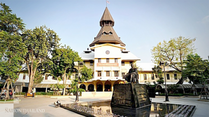 Take responsibility for injured guard, Thammasat Student Council tells university Take responsibility for injured guard, Thammasat Student Council tells university