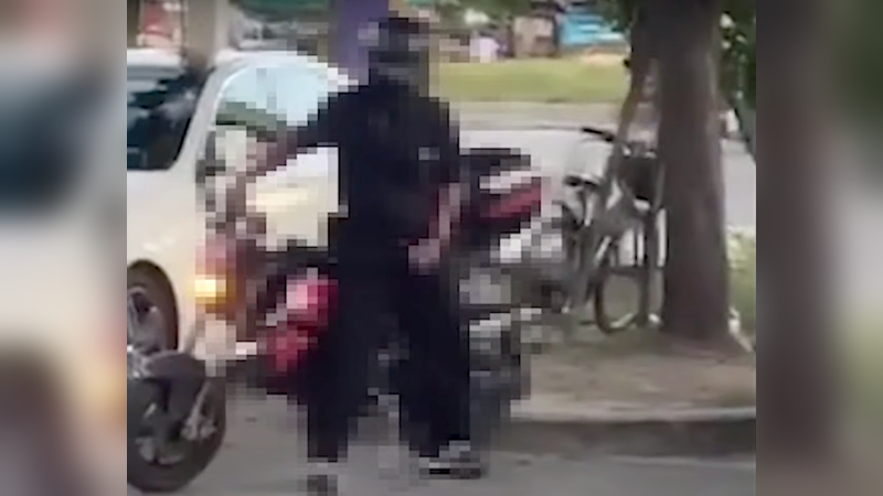 Helmet sporting deviant lies in wait outside girls’ school to ‘show off’ Helmet sporting deviant lies in wait outside girls’ school to ‘show off’