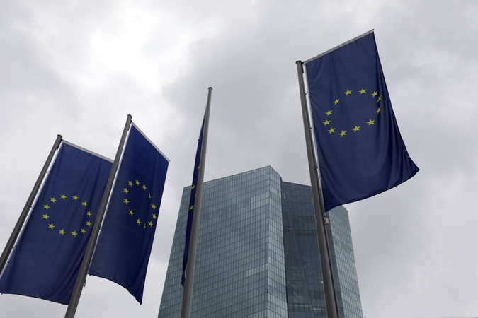 European Union flags fly outside the European Central Bank headquarters in Frankfurt, Germany, on July 16, 2020. MUST CREDIT: Bloomberg photo by Alex Kraus.
/Photo by: Alex Kraus — Bloomberg
Location: Frankfurt, Germany