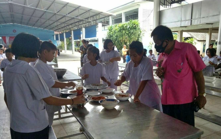 District officials to tackle grievances of Chonburi school students District officials to tackle grievances of Chonburi school students