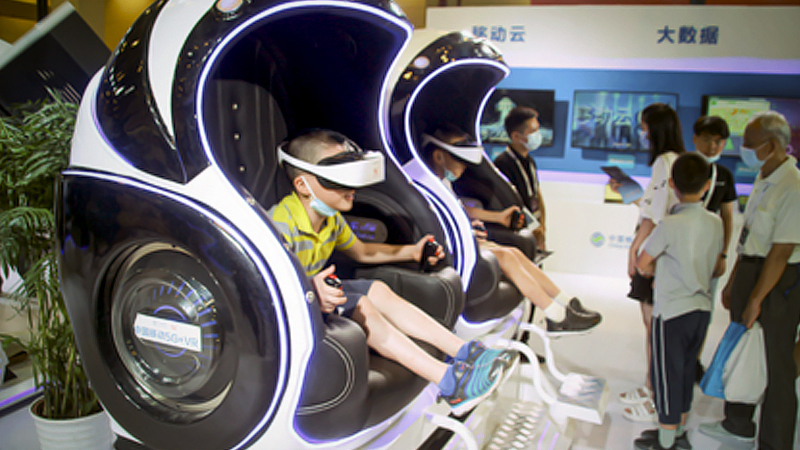 VR and AR set to change customers' reality VR and AR set to change customers' reality