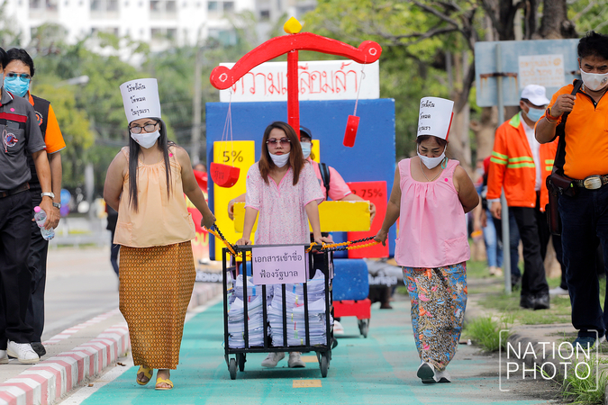 Labour network demands better welfare on 'decent work' day Labour network demands better welfare on 'decent work' day