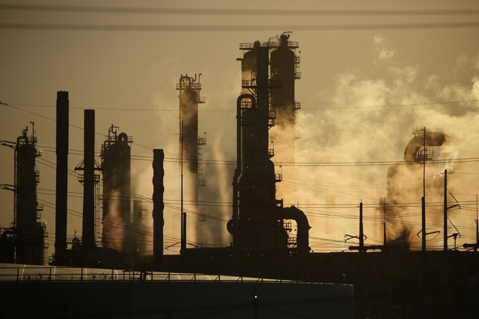 Emissions rise from the Royal Dutch Shell Norco Refinery in Norco, La., on June 12, 2020. MUST CREDIT: Bloomberg photo by Luke Sharrett.
/Photo by: Luke Sharrett — Bloomberg
Location: Norco