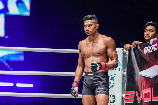 Khan wants to honour ailing father in next bout with spectacular performance Khan wants to honour ailing father in next bout with spectacular performance