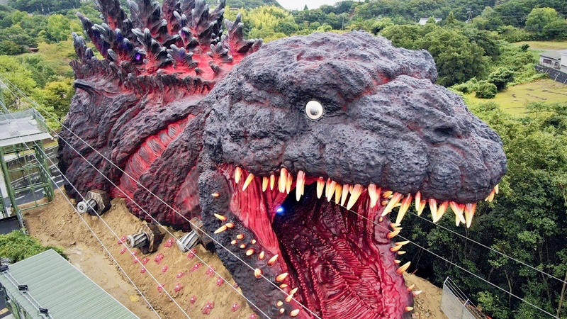 Huge Godzilla emerges out of Awaji Island Huge Godzilla emerges out of Awaji Island