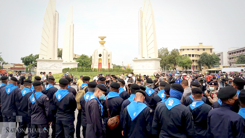 14,000 police officers keep hawk’s eye on student rally 14,000 police officers keep hawk’s eye on student rally