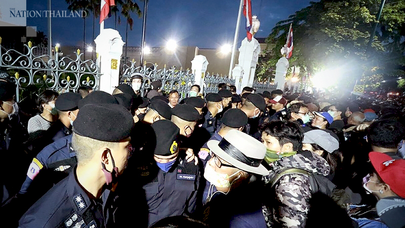 Rally shuts down Govt House as protesters demand extraordinary Parliament session Rally shuts down Govt House as protesters demand extraordinary Parliament session