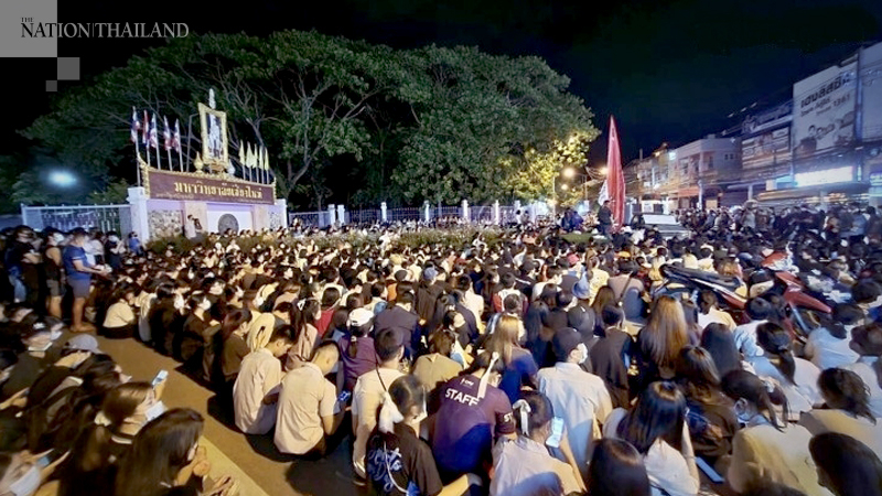 Chiang Mai University students demand release of arrested pro-democracy leaders, warn of more rallies Chiang Mai University students demand release of arrested pro-democracy leaders, warn of more rallies