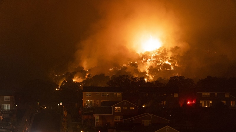 California's boom collapses as fires add $1.1 billion toll California's boom collapses as fires add $1.1 billion toll