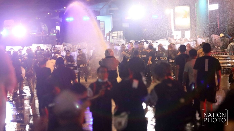 No tear gas or rubber bullets used to disperse protesters, say police No tear gas or rubber bullets used to disperse protesters, say police