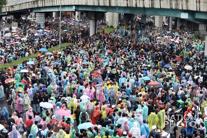 Defiant protesters gather at three main sites for anti-government rally Defiant protesters gather at three main sites for anti-government rally