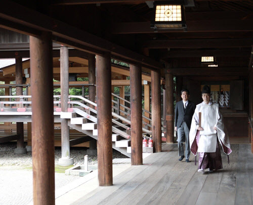 S. Korea voices 'deep regrets' over Japanese PM Suga's offering to Yasukuni war shrin S. Korea voices 'deep regrets' over Japanese PM Suga's offering to Yasukuni war shrin