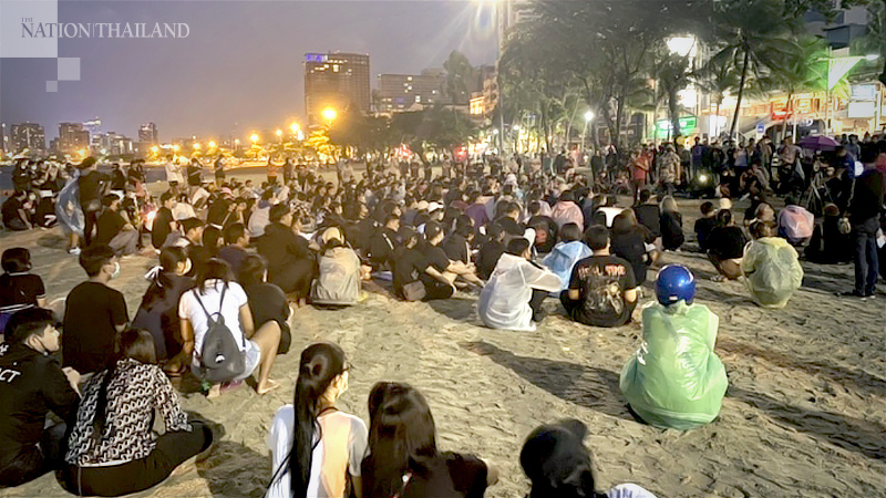 Protesters gather at Pattaya beach, demand 'dictator' Prayut's resignation Protesters gather at Pattaya beach, demand 'dictator' Prayut's resignation