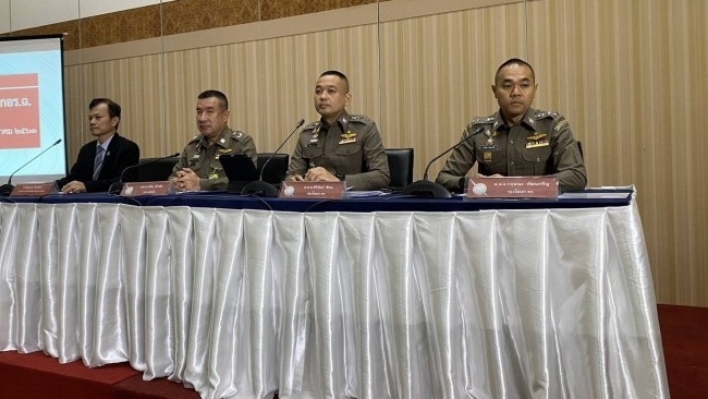 Close to 2,000 police officers stationed around Bangkok to deal with protesters Close to 2,000 police officers stationed around Bangkok to deal with protesters