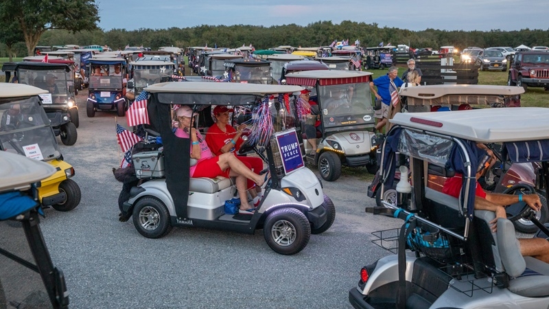 Supporters of President Trump were on hand for a rally on Friday in Florida. MUST CREDIT: Photo by Evelyn Hockstein for The Washington Post