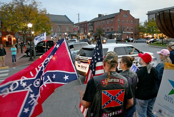 In Gettysburg, Trump supporters clash with Black Lives Matter protesters as election nears In Gettysburg, Trump supporters clash with Black Lives Matter protesters as election nears