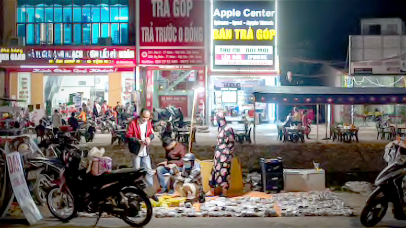 Apple's shifting supply chain creates boomtowns in rural Vietnam Apple's shifting supply chain creates boomtowns in rural Vietnam