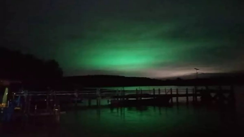 Bizarre green sky over Ranong mystifies Internet Bizarre green sky over Ranong mystifies Internet