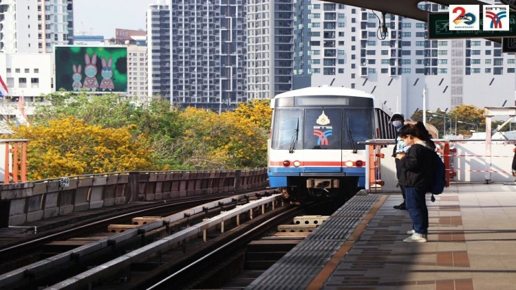 Check out the Skytrain’s Loy Krathong route Check out the Skytrain’s Loy Krathong route