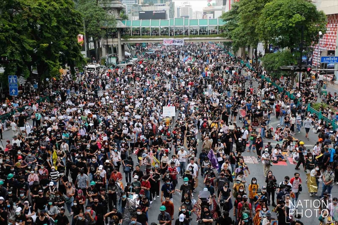 PEN International calls for release of all peaceful pro-democracy protesters PEN International calls for release of all peaceful pro-democracy protesters