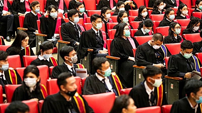 Info on students who skipped Thammasat graduation ceremony, presided over by King, reportedly with authorities Info on students who skipped Thammasat graduation ceremony, presided over by King, reportedly with authorities