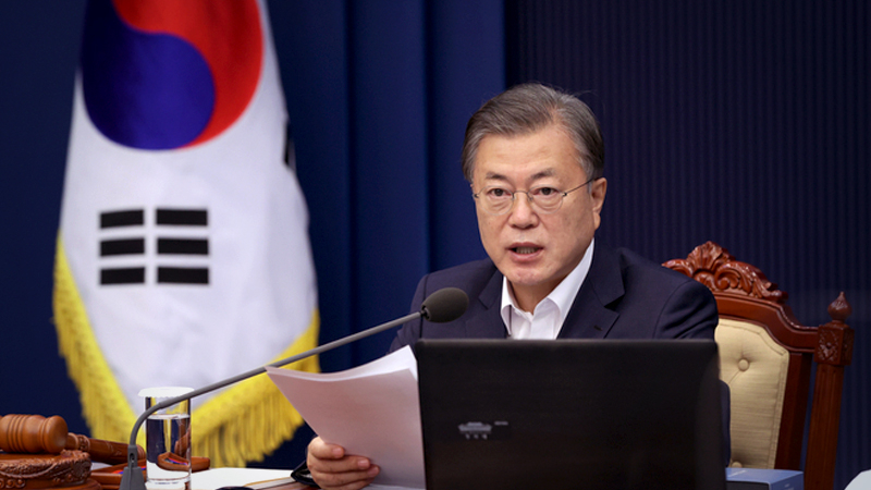 Moon says S. Korea's 2050 carbon-neutral goal is 'heavy promise,' urges calm preparations Moon says S. Korea's 2050 carbon-neutral goal is 'heavy promise,' urges calm preparations