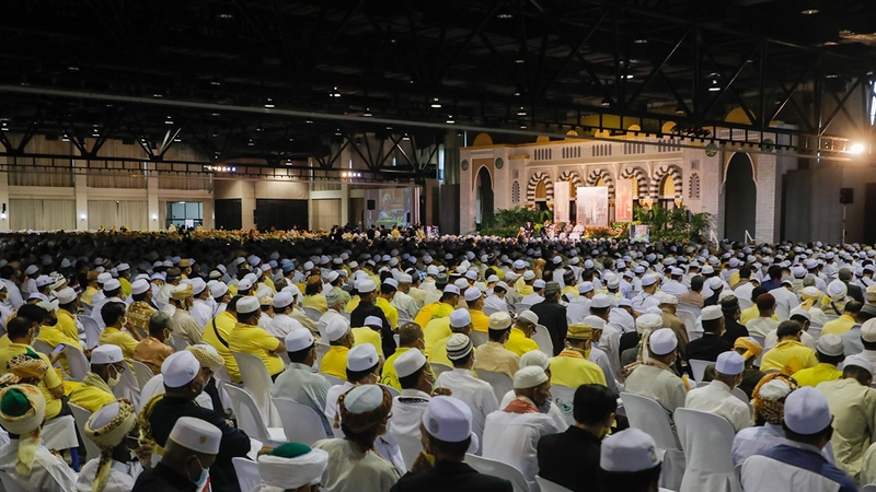 Dressed in yellow for peace and gratitude Dressed in yellow for peace and gratitude