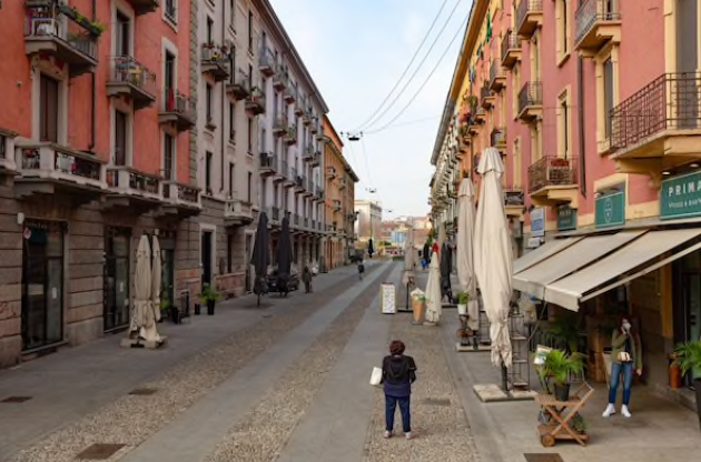 Quiet streets in the Navigli neighborhood of Milan. MUST CREDIT: Bloomberg photo by Francesca Volpi
