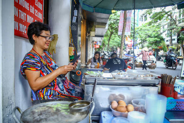 Vietnam's smartphone market sees new names, besides Samsung, Oppo and Apple Vietnam's smartphone market sees new names, besides Samsung, Oppo and Apple
