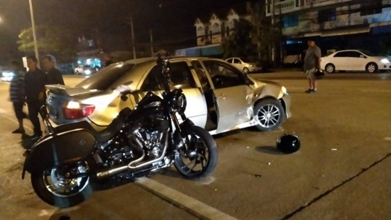 Couple riding a Harley-Davidson injured in road crash Couple riding a Harley-Davidson injured in road crash