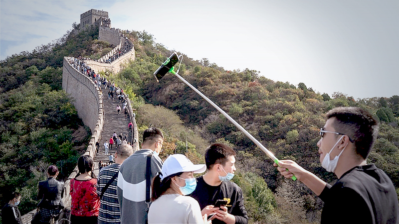 Mass tourism will be roaring back by summer, Expedia CEO says Mass tourism will be roaring back by summer, Expedia CEO says