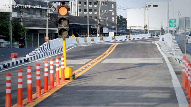 Pattanakarn-Srinakarin flyover reopens after 5 months Pattanakarn-Srinakarin flyover reopens after 5 months