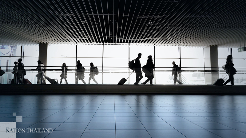 As U.S. coronavirus cases soar toward 200,000 a day, holiday travel is surging As U.S. coronavirus cases soar toward 200,000 a day, holiday travel is surging