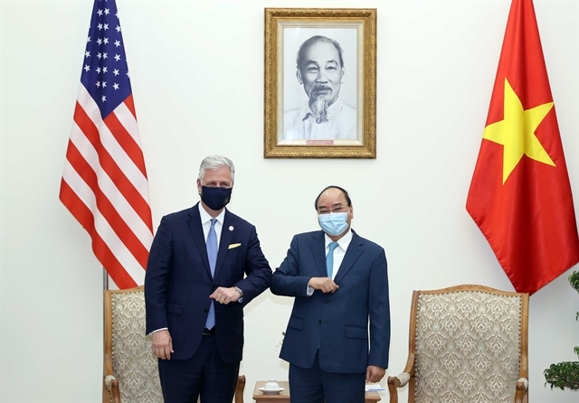 Prime Minister Nguyễn Xuân Phúc meets US National Security Advisor Robert O'Brien on Saturday in Hà Nội. — VNA/VNS Photo  Thống Nhất