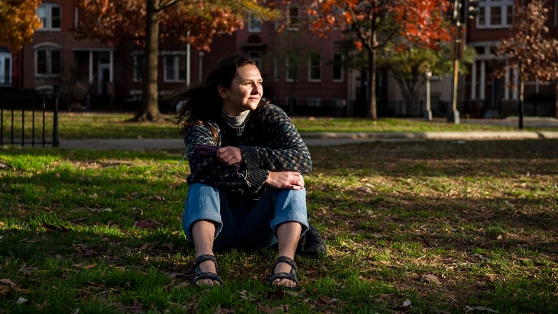 Cat Lanigan, 23, and her roommates made the decision to take extra precautions, including not eating out, in preparation to travel to see their families at Thanksgiving. MUST CREDIT: Photo by Amanda Voisard for The Washington Post.