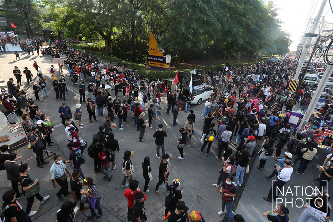 Thai protesters target king's wealth in latest Bangkok rally Thai protesters target king's wealth in latest Bangkok rally