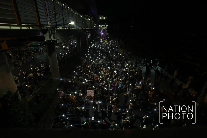 Protesters march to military base, oppose transfer of two regiments to Palace control Protesters march to military base, oppose transfer of two regiments to Palace control
