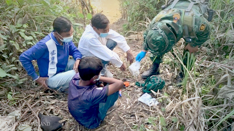 Burmese arrested in Tak while trying to sneak into country Burmese arrested in Tak while trying to sneak into country