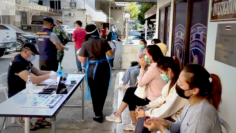 Eight more Thais caught sneaking back from Myanmar Eight more Thais caught sneaking back from Myanmar