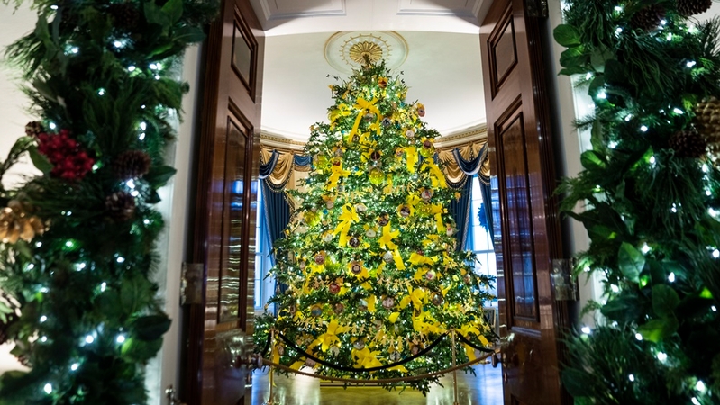 Melania Trump's Christmas goodbye: Women's suffrage, first responders and more Melania Trump's Christmas goodbye: Women's suffrage, first responders and more