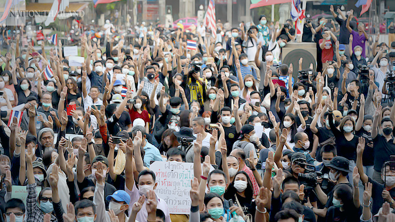 Pro-democracy protesters change venue, to rally at Lat Phrao Intersection Pro-democracy protesters change venue, to rally at Lat Phrao Intersection