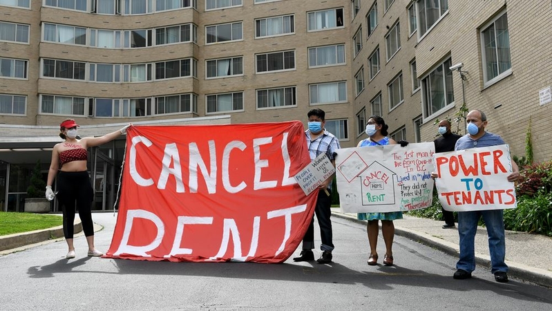 Tenants of the Woodner on 16th Street NW in Washington D.C. protest unsafe living conditions during the coronavirus crisis and ask for rent to be canceled on May 28, 2020. MUST CREDIT: Washington Post photo by Katherine Frey