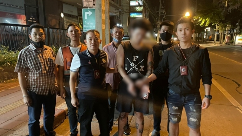 Police nab alleged Sukhumvit drug pusher Police nab alleged Sukhumvit drug pusher