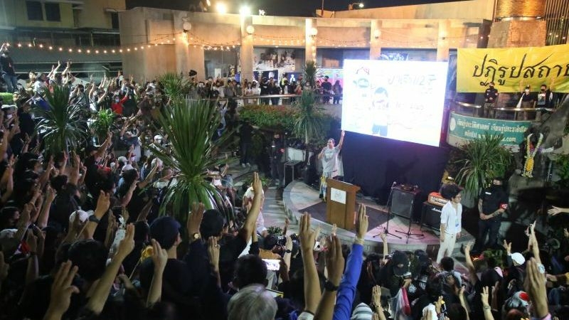 Protesters vow to change gear next year, as they ring down the curtain on 2020 Protesters vow to change gear next year, as they ring down the curtain on 2020