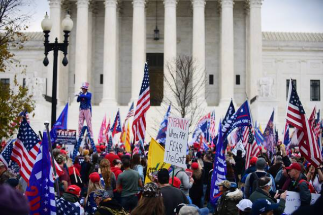 Tensions flare in Washington as thousands gather for pro-Trump demonstrations Tensions flare in Washington as thousands gather for pro-Trump demonstrations