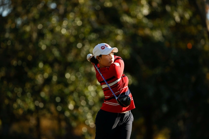 Moriya trips a bit, but stays in contention at US Women's Open Moriya trips a bit, but stays in contention at US Women's Open