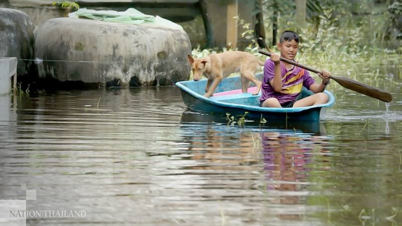 Residents of three Nakhon Si Thammarat districts stranded for weeks in floodwaters Residents of three Nakhon Si Thammarat districts stranded for weeks in floodwaters