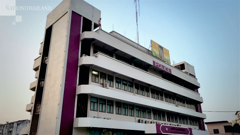 Woman rescued in attempt to jump off Phitsanulok police station building Woman rescued in attempt to jump off Phitsanulok police station building