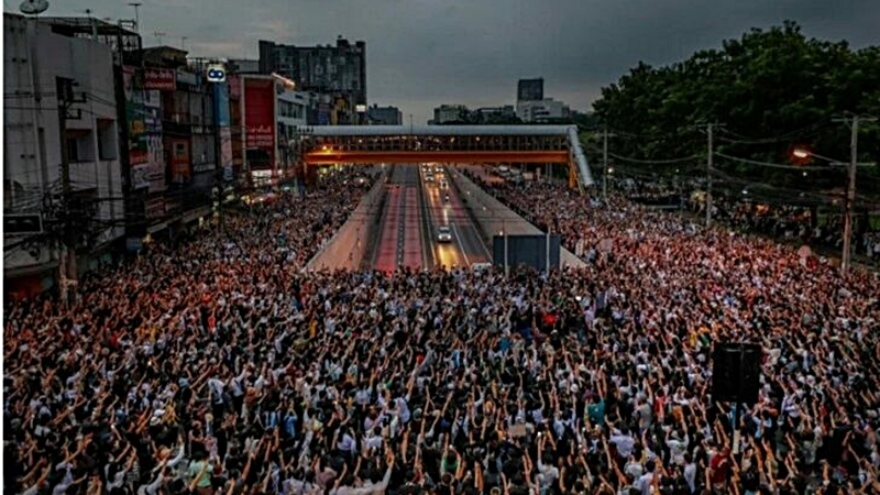 Shot of Bangkok pro-democracy protest among Time’s top photos of 2020 Shot of Bangkok pro-democracy protest among Time’s top photos of 2020