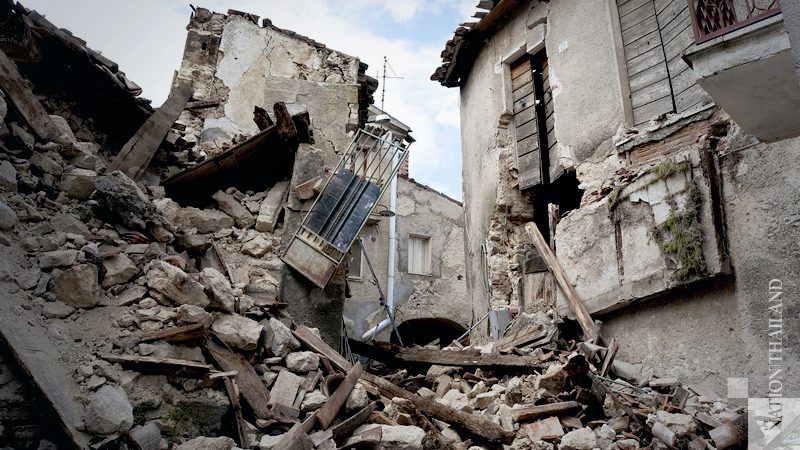 Strong quake in Croatia topples buildings, shakes central Europe Strong quake in Croatia topples buildings, shakes central Europe